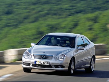  Auta do driftu za rozsądne pieniądze &ndash; kt&oacute;re wybrać?